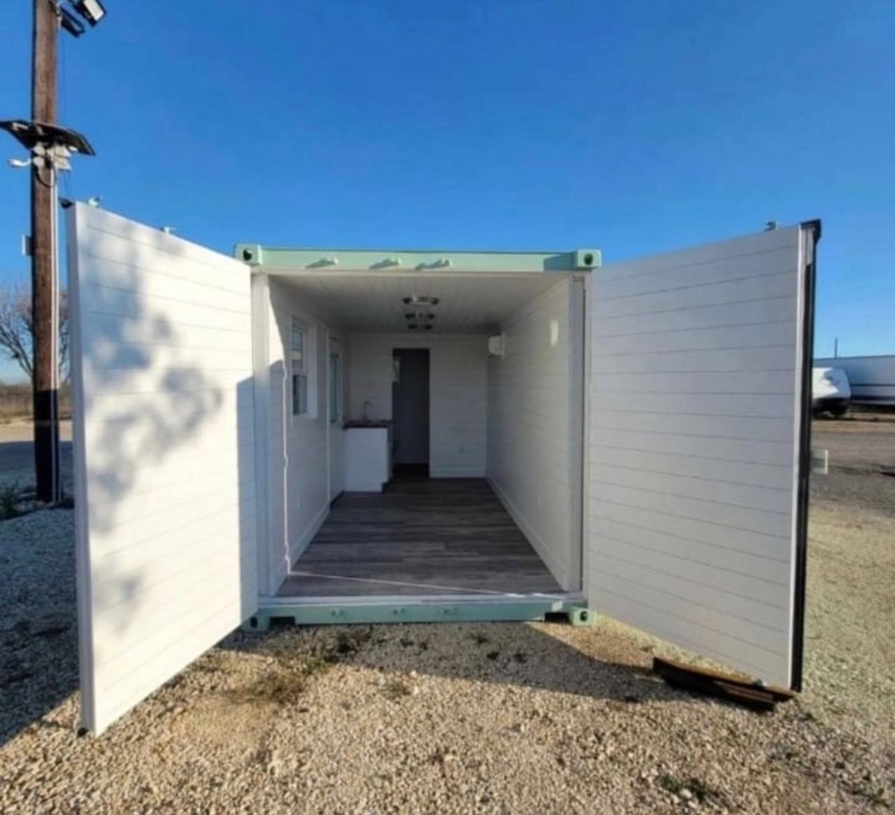 CONTENEUR 20 PIEDS MODÈLE MAISON 